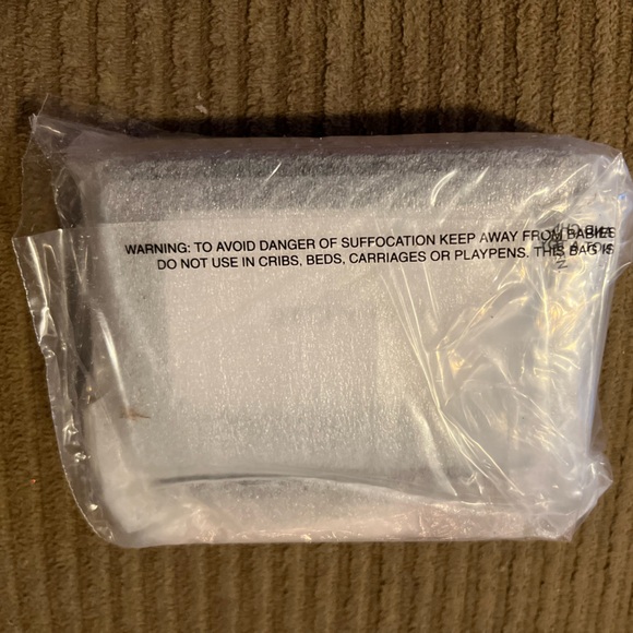 Coach Zip Card Case In Signature Canvas nwt in packaging - Picture 4 of 4